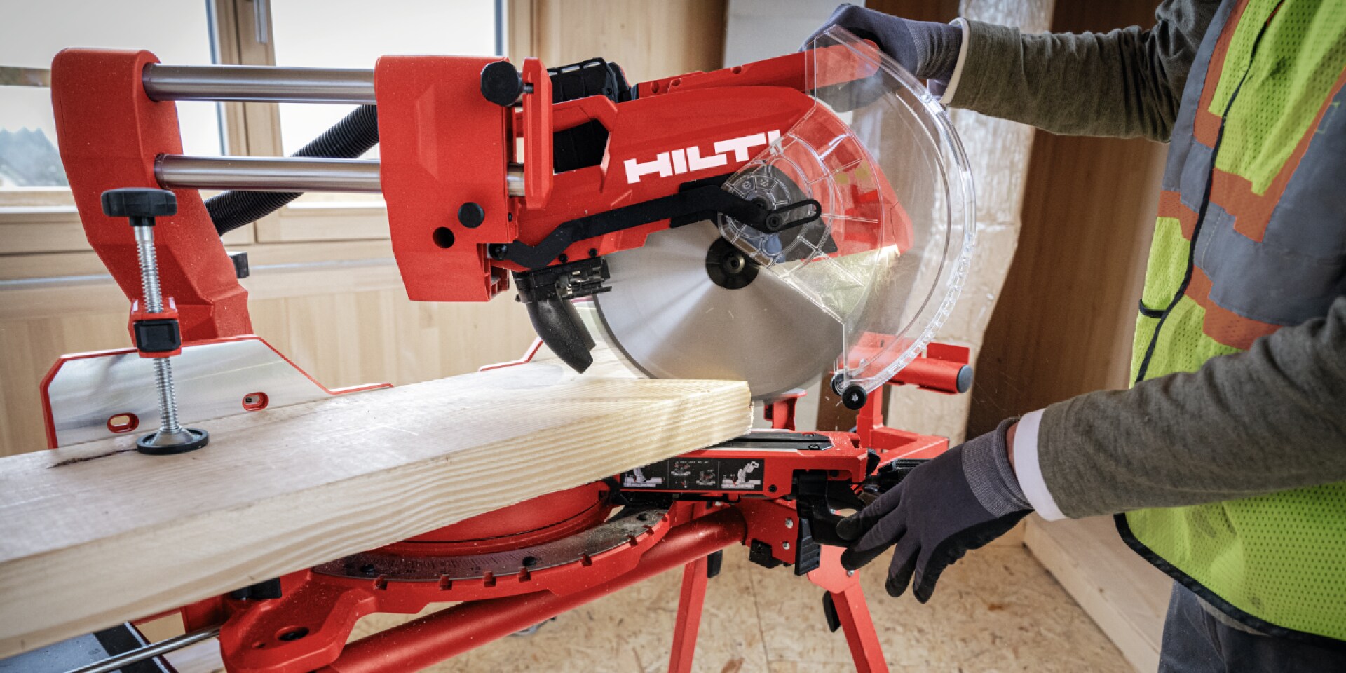 精準切割的無線斜切鋸 SM 60-22