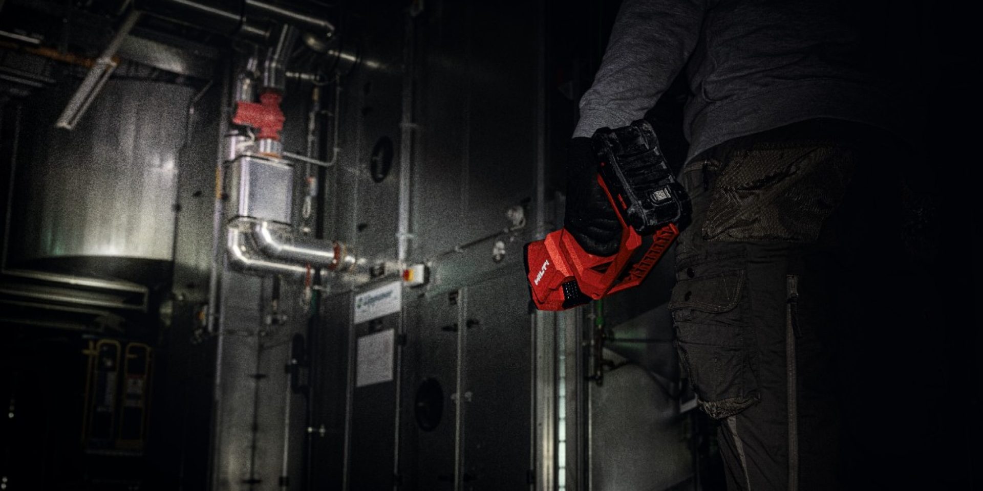 強大耐用的無線探照燈 SL 4-22