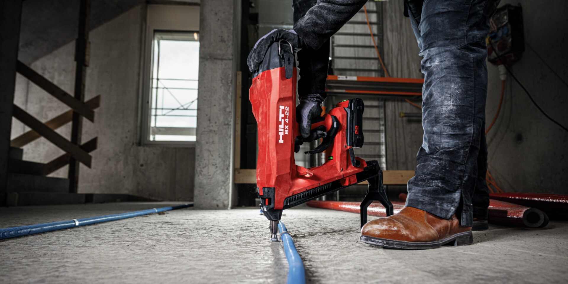 性能及效率兼具的充電式擊釘槍 BX4