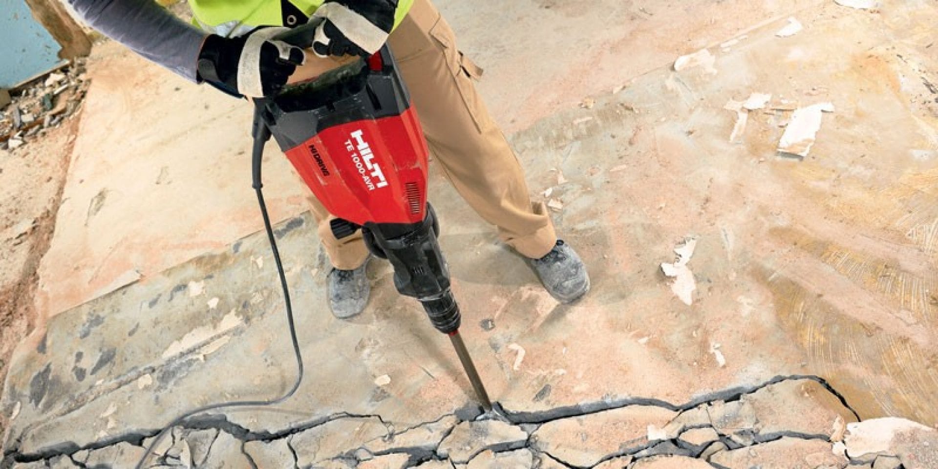 TE 1000-AVR demolition breaker: maximum power and minimum vibration
