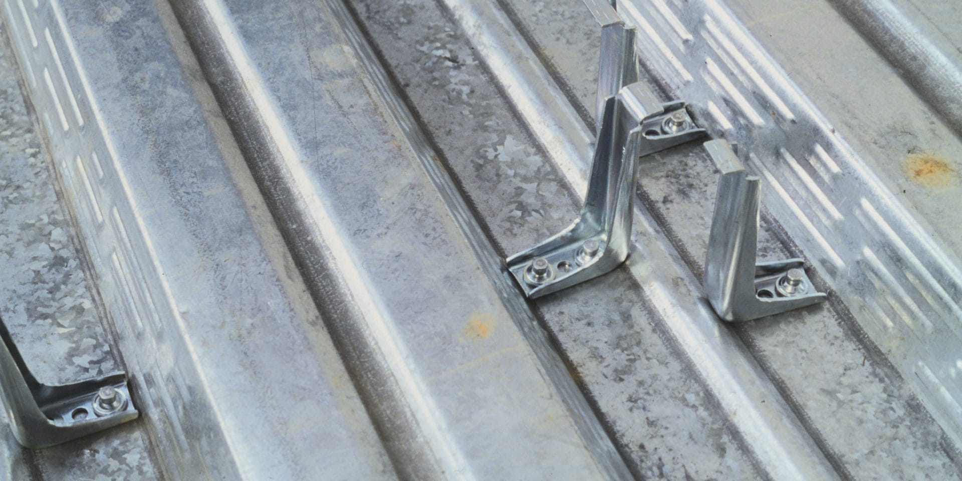 Shear connectors can be a economical solution for comflor applications