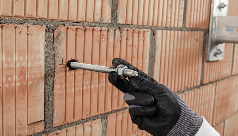 Anchoring to Masonry