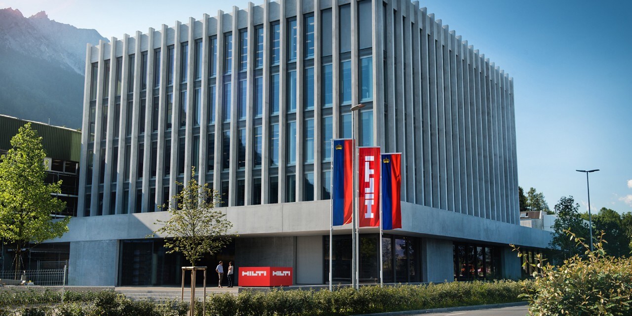 Please enter alternative text here (optional)