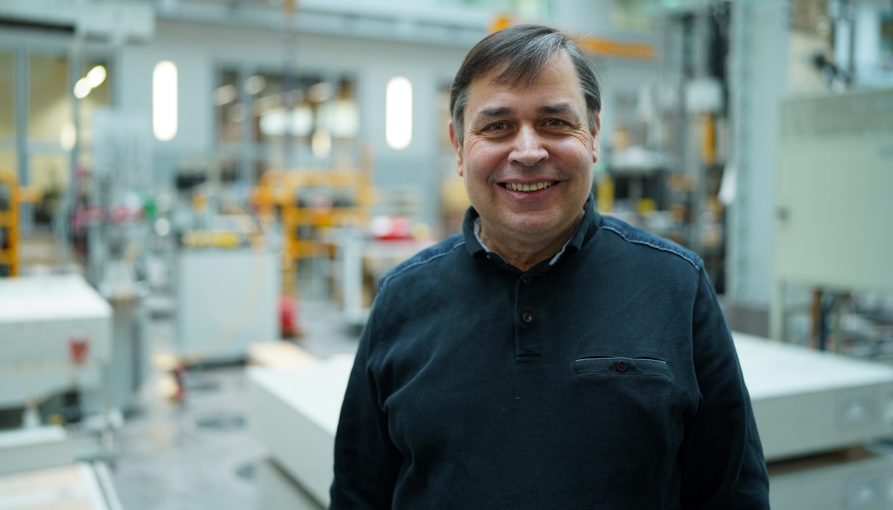 Image alt text (optional)