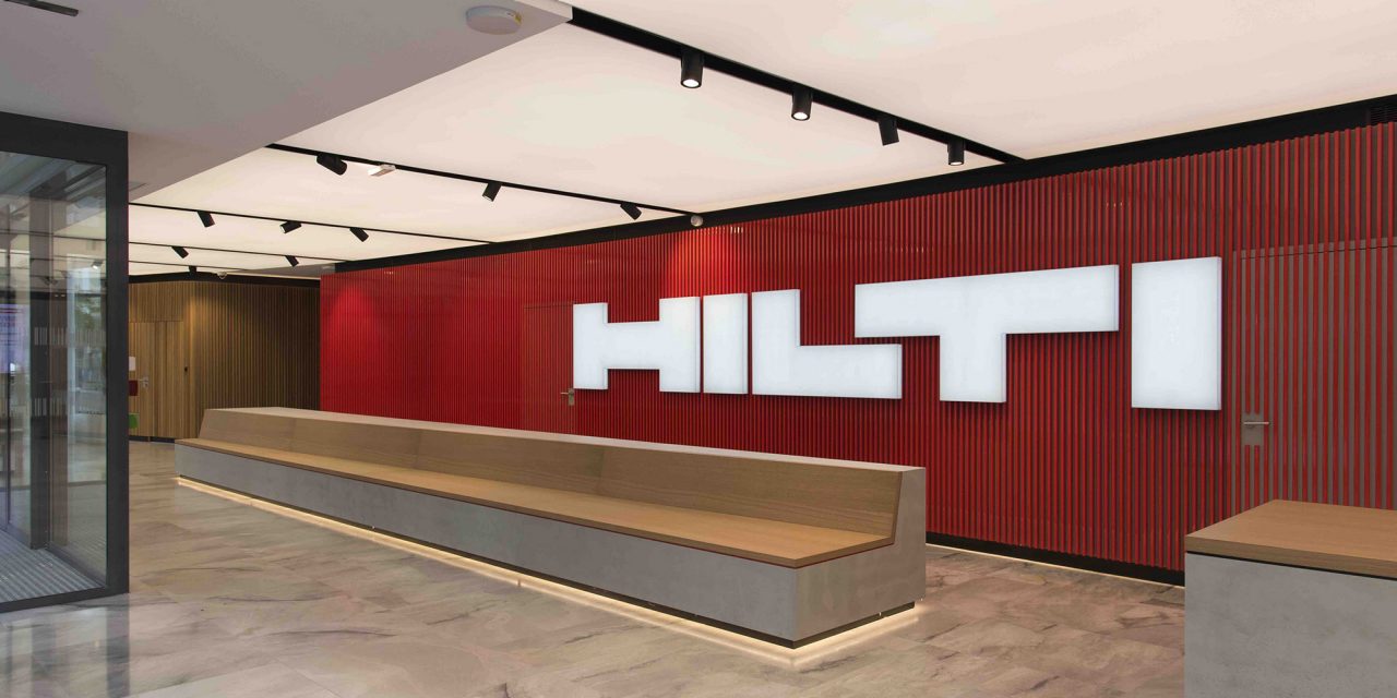 Ontvangsthal van het Hilti-hoofdkantoor in Frankrijk, Boulogne-Billancourt