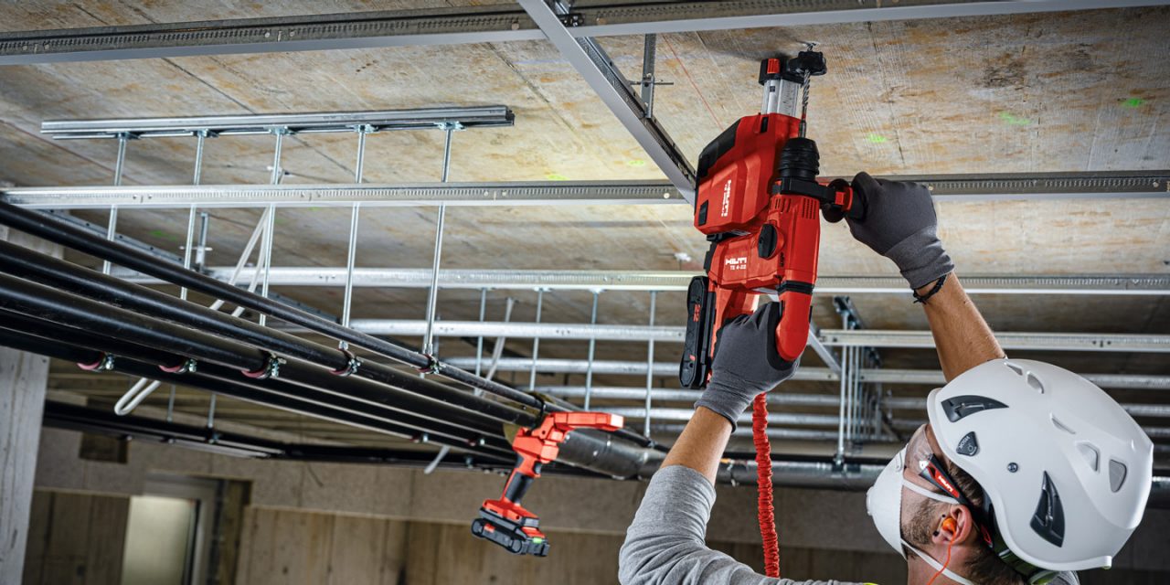 Perforación de techos con un taladro a batería Nuron