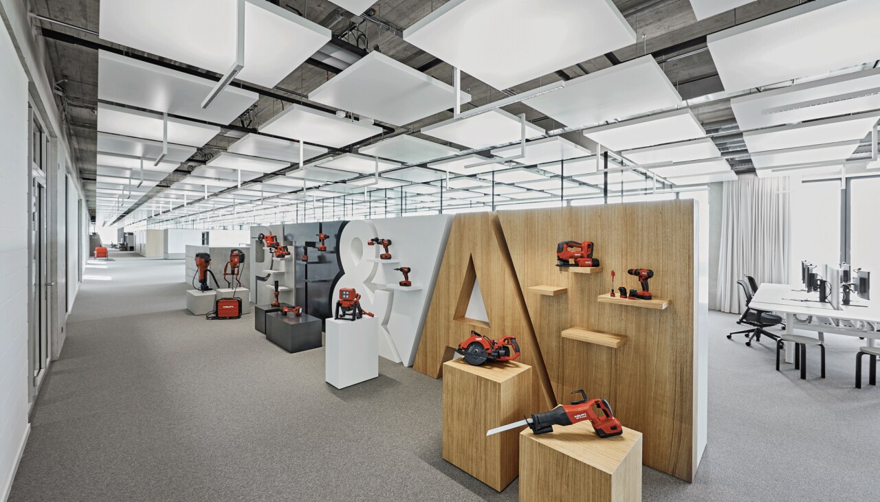 Herramientas Hilti en uno de los asientos Hilti 