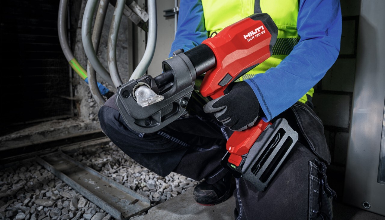 Zaciskanie kabli za pomocą NCR 120-22