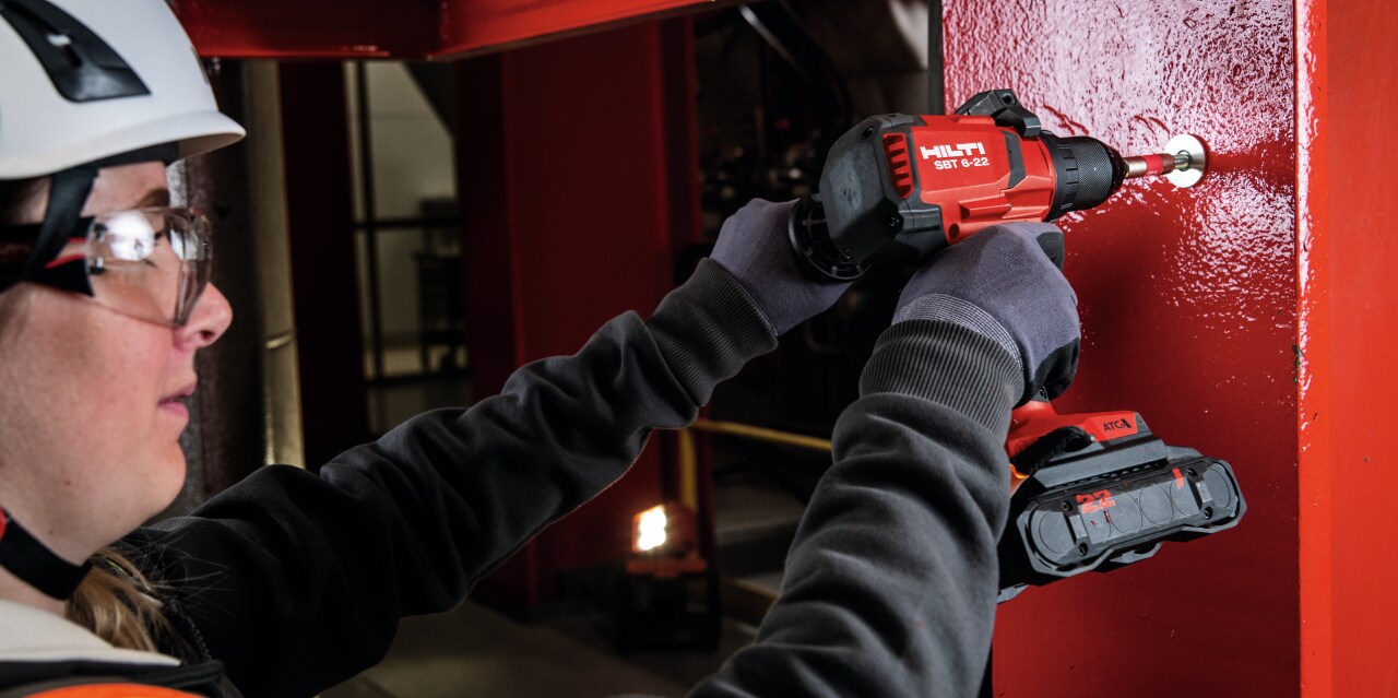 Mașină de găurit/șurubelniță pe acumulator SBT 6-22