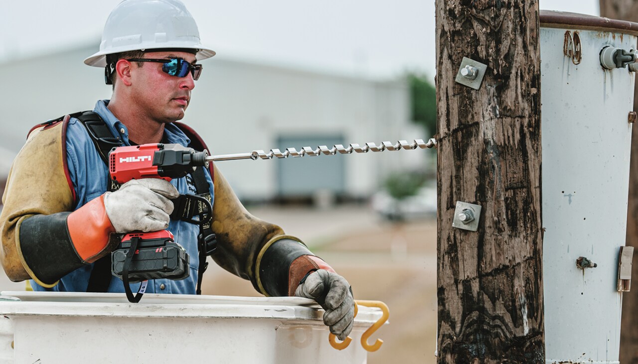 Tvirtinimas prie plieninės konstrukcijos