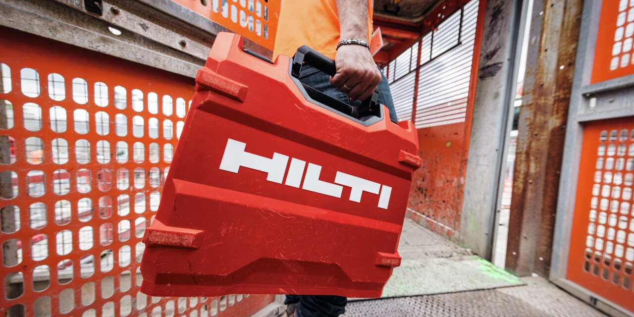 Piegādes pakalpojumu ikona, kas simbolizē ātru un drošu instrumentu piegādi