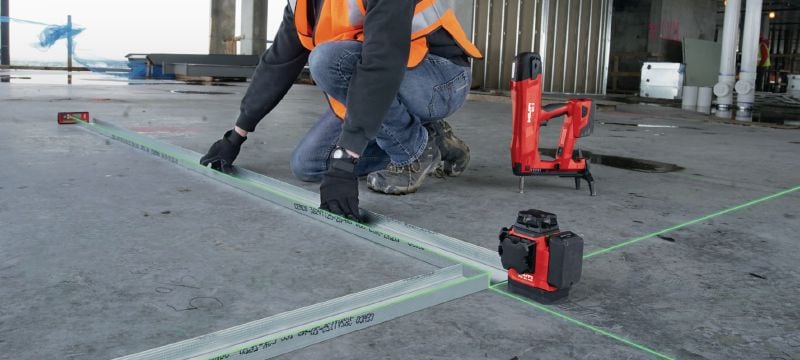 PM 30-MG Multi-line laser level Compact multi-line laser - 3x360° self-levelling green lines for faster levelling, aligning and squaring (12V battery platform) Applications 1